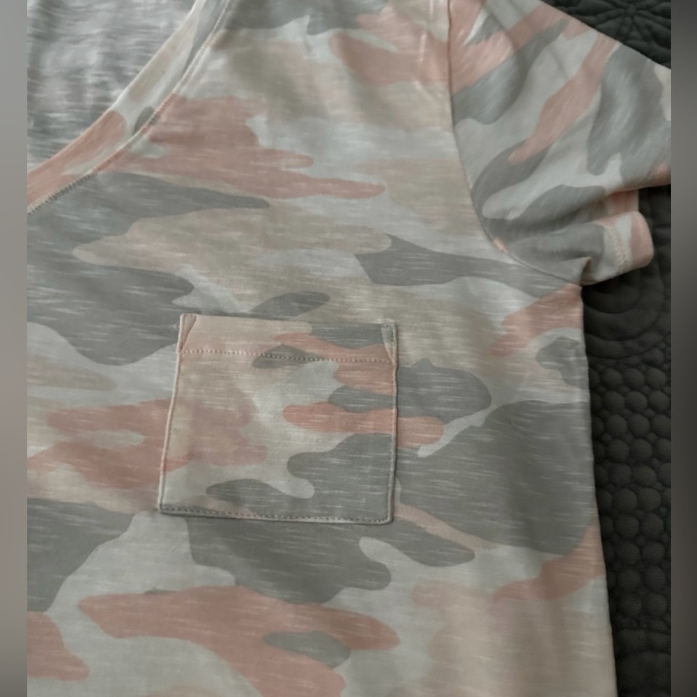 Splendid Peach & Gray Camoflauge PJ or Loungewear Set - Size Medium - Picture 11 of 12